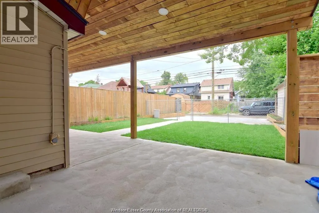1076 JANETTE AVENUE Unit# LOWER