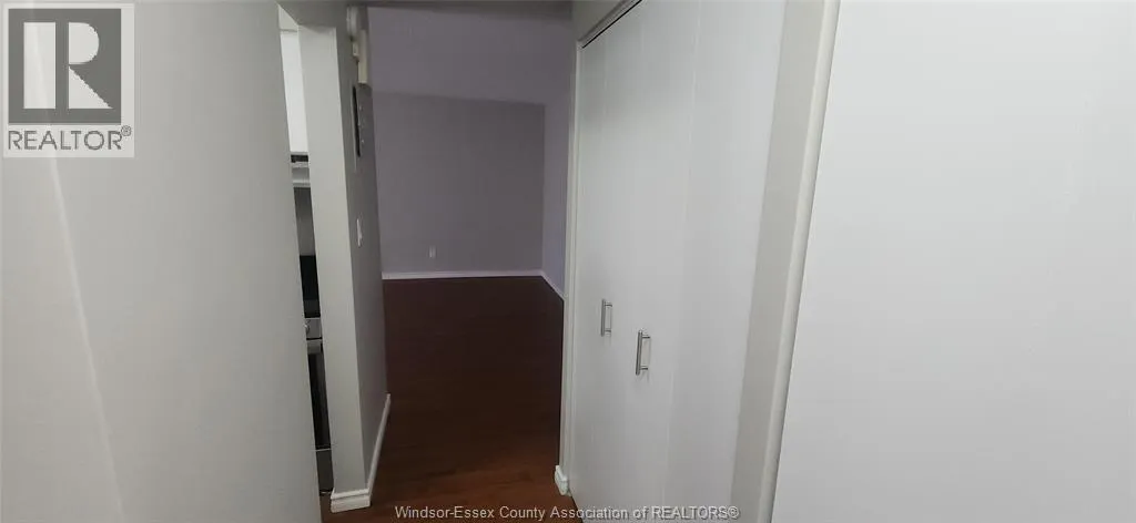 3900 WYANDOTTE STREET East Unit# 513