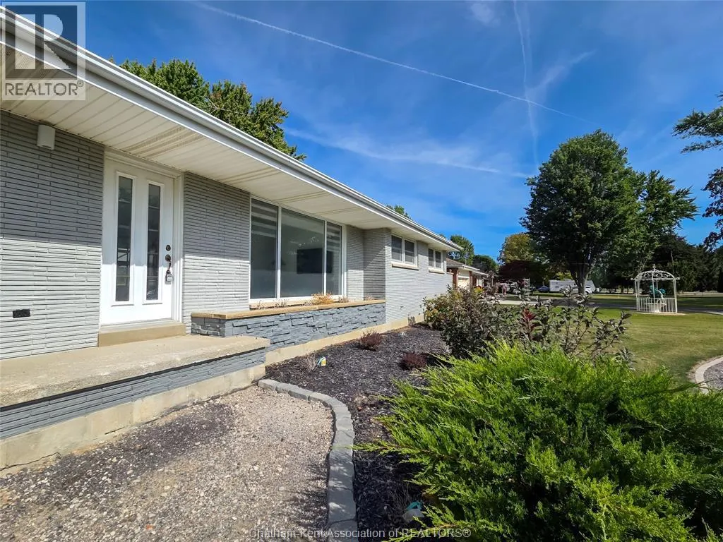 17 Glenmar AVENUE