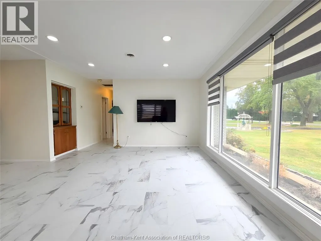 17 Glenmar AVENUE