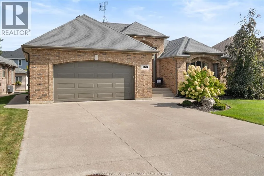 163 WOODYCREST