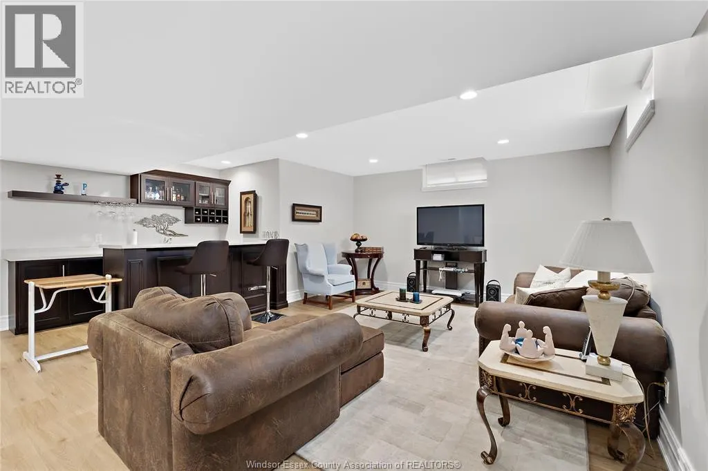 163 WOODYCREST