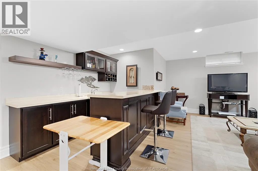 163 WOODYCREST