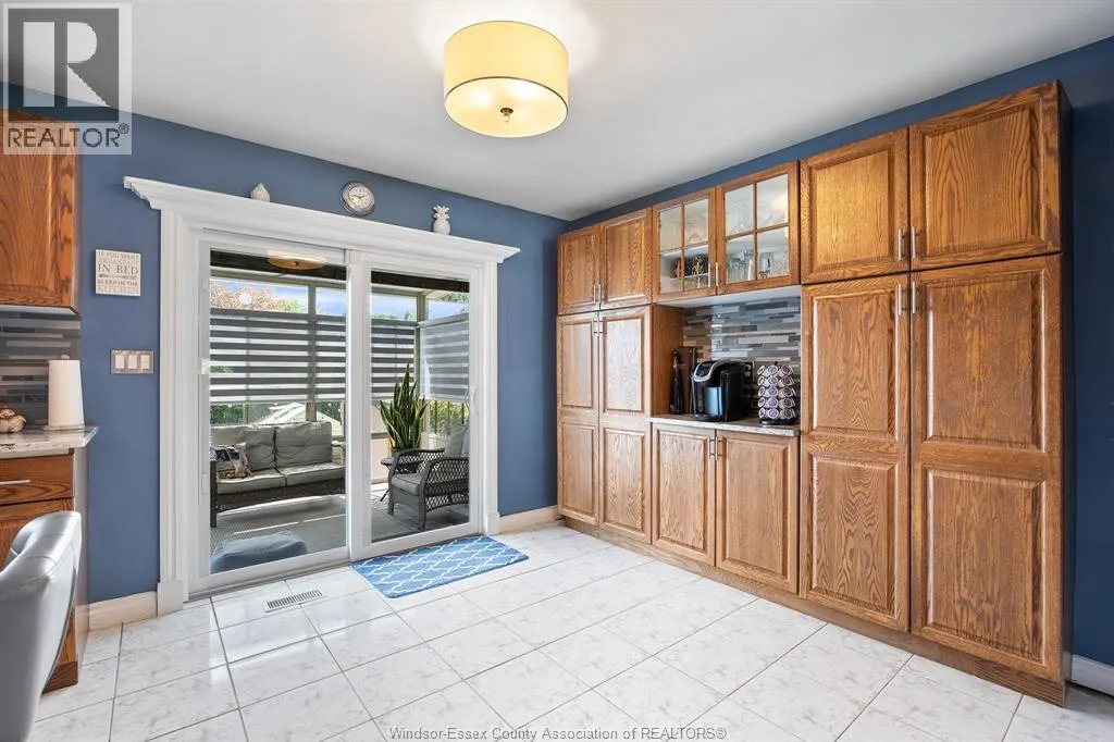 605 SMITH CRESCENT