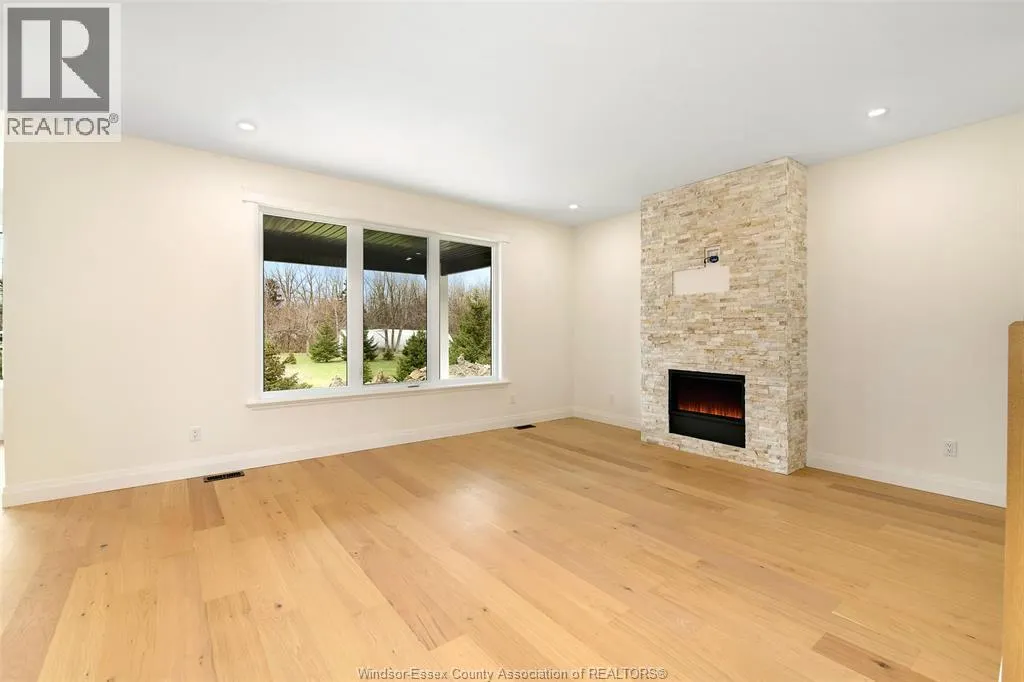 2584 MAYFAIR