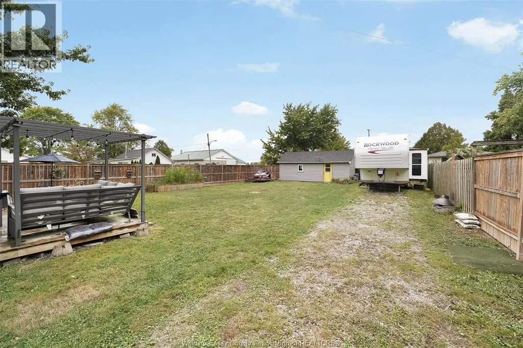 47 WALKER AVE.