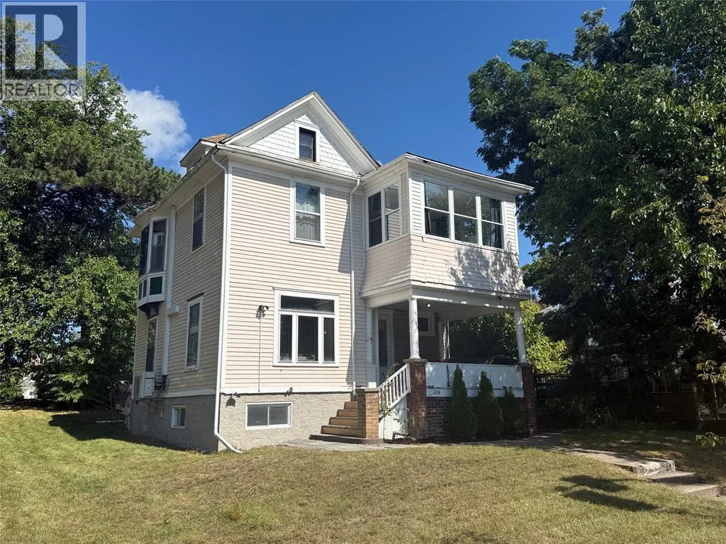 204 London ROAD