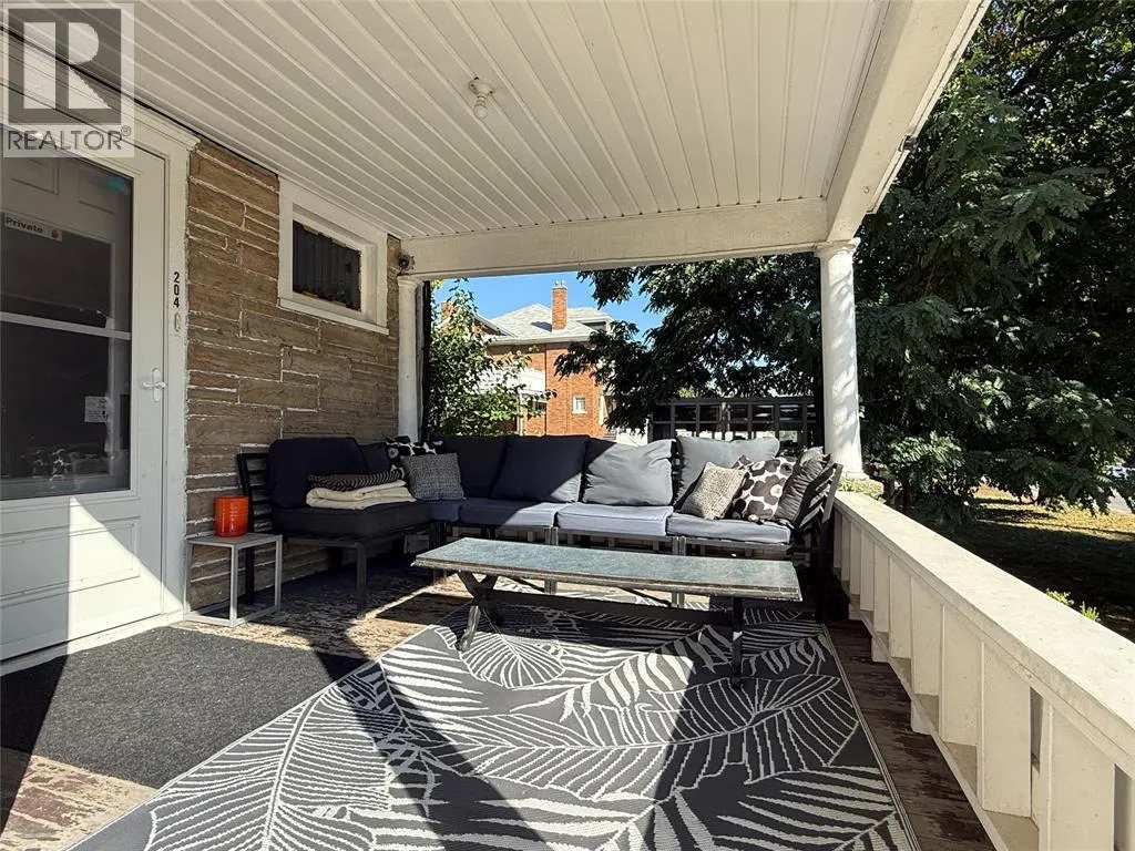 204 London ROAD