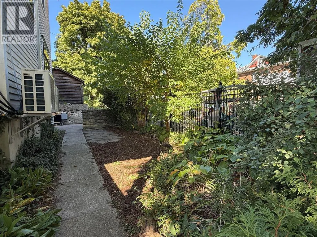 204 London ROAD