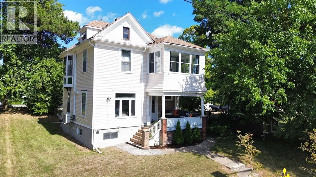204 London ROAD