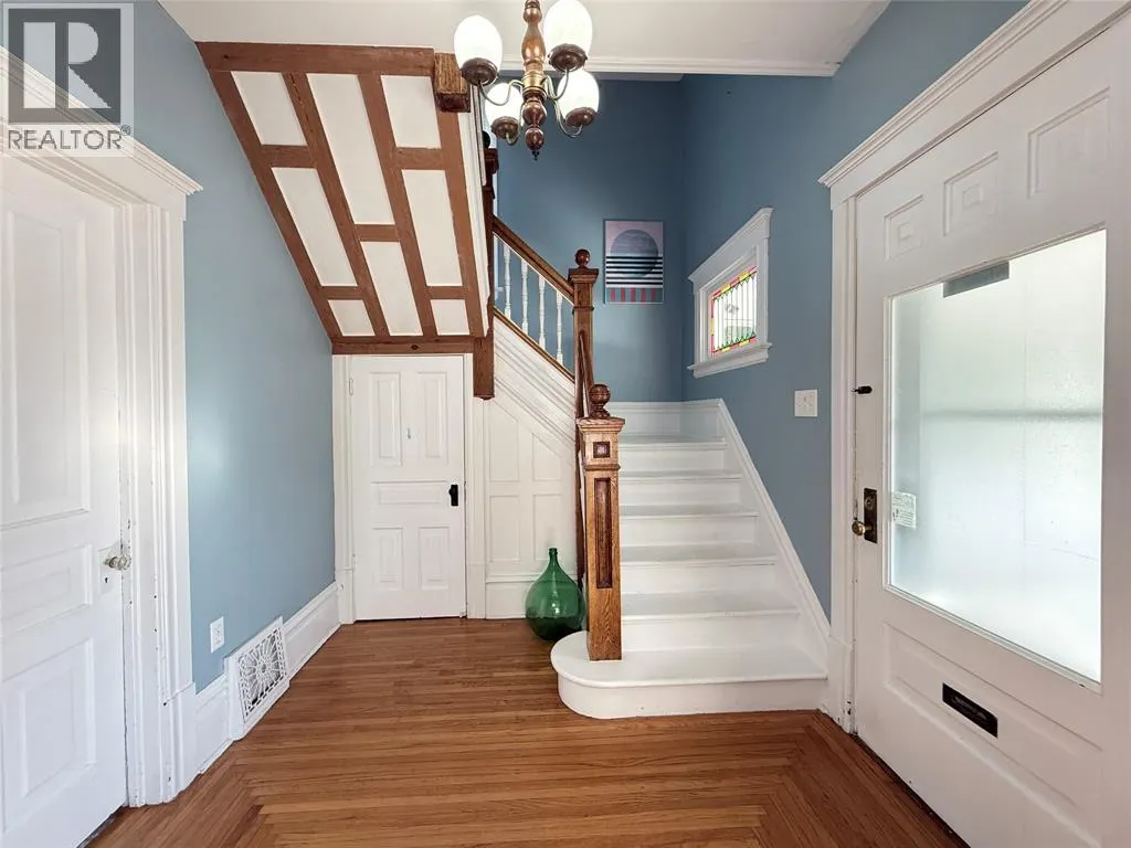 204 London ROAD