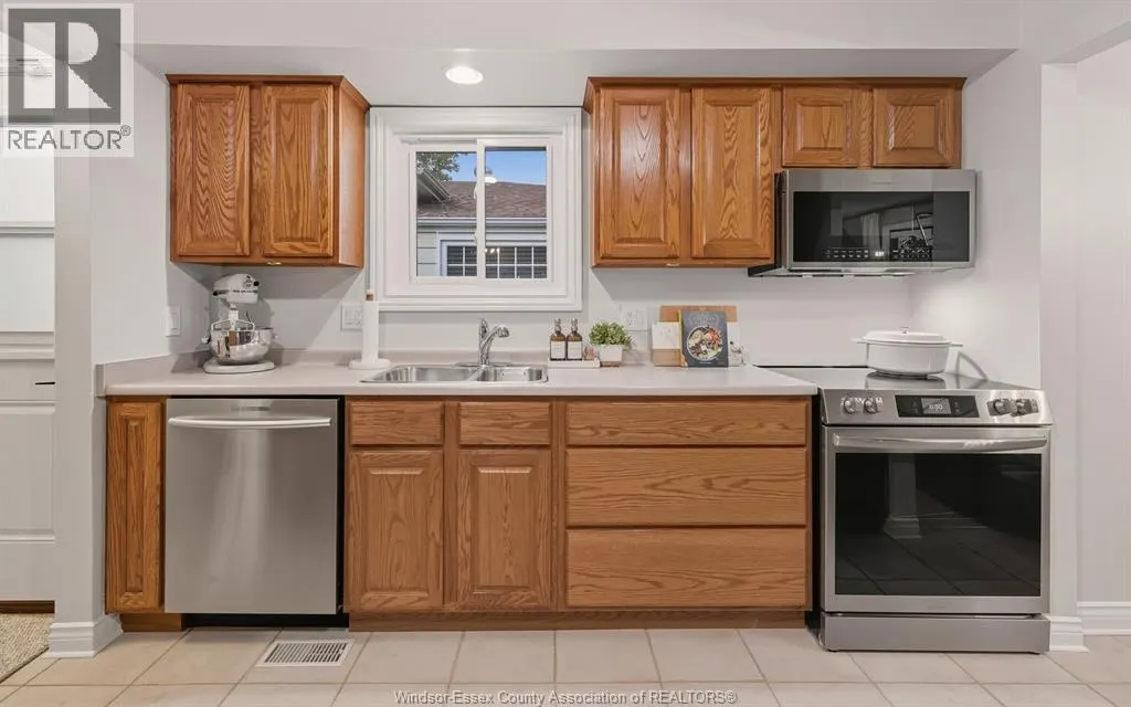 3185 WILDWOOD