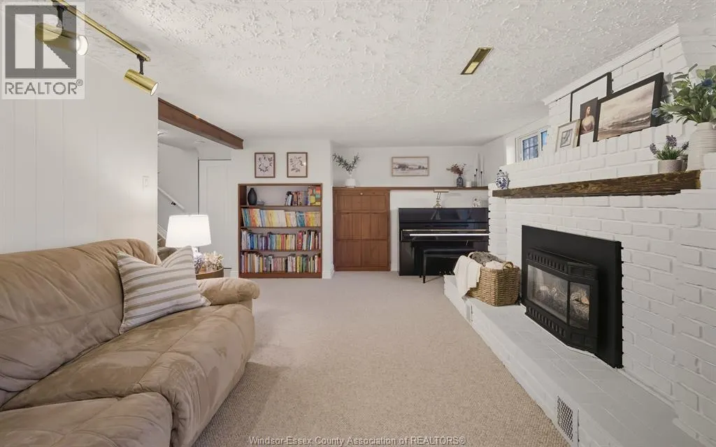 3185 WILDWOOD
