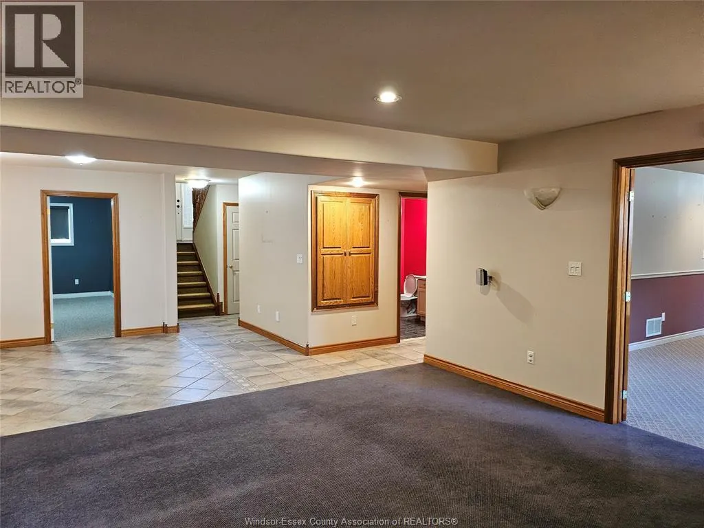 435 MENARD LANE