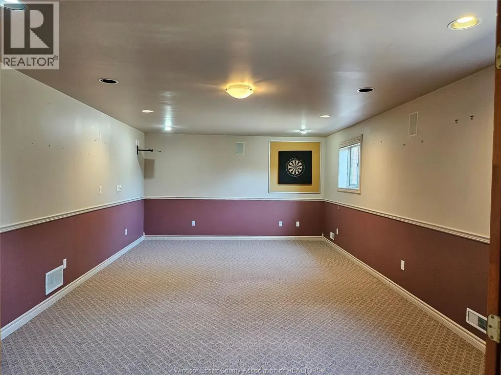 435 MENARD LANE