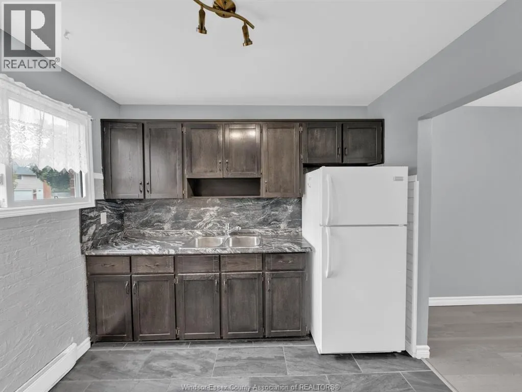 2613 VINE COURT