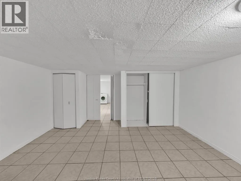 2613 VINE COURT