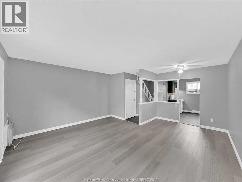 2613 VINE COURT