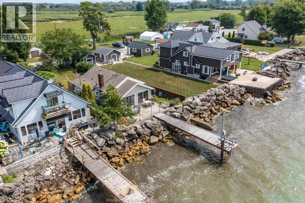 499 LAKESIDE DRIVE