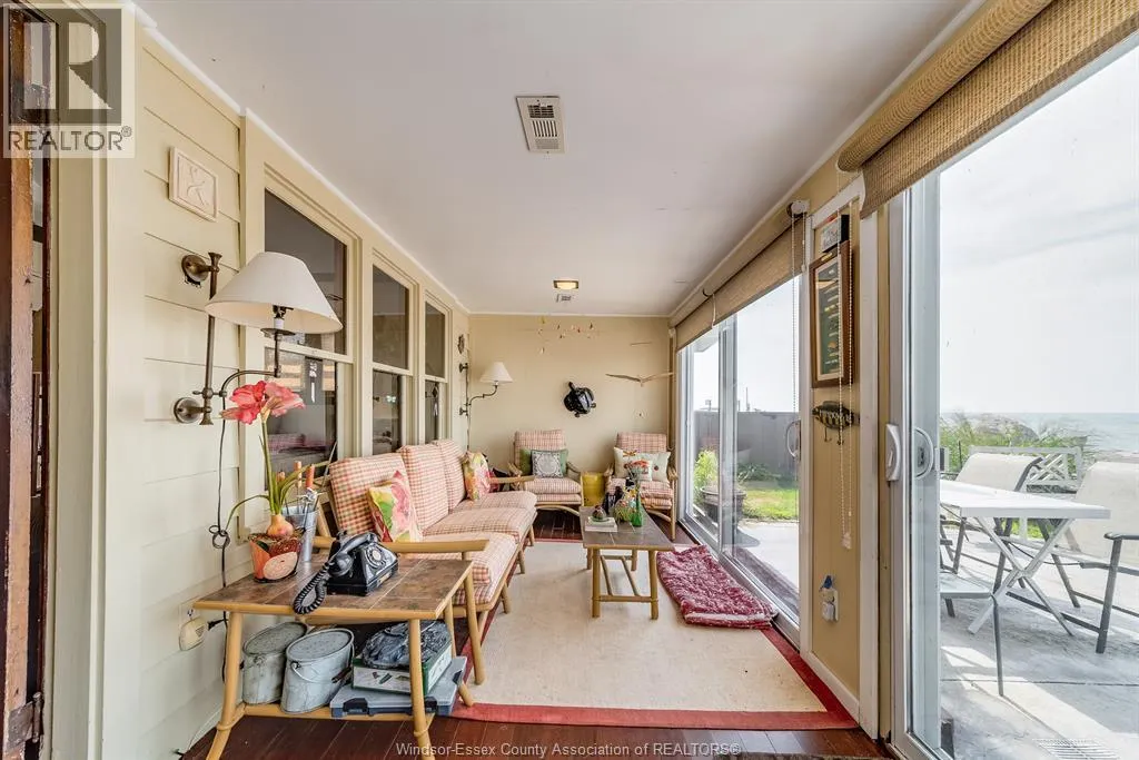 499 LAKESIDE DRIVE
