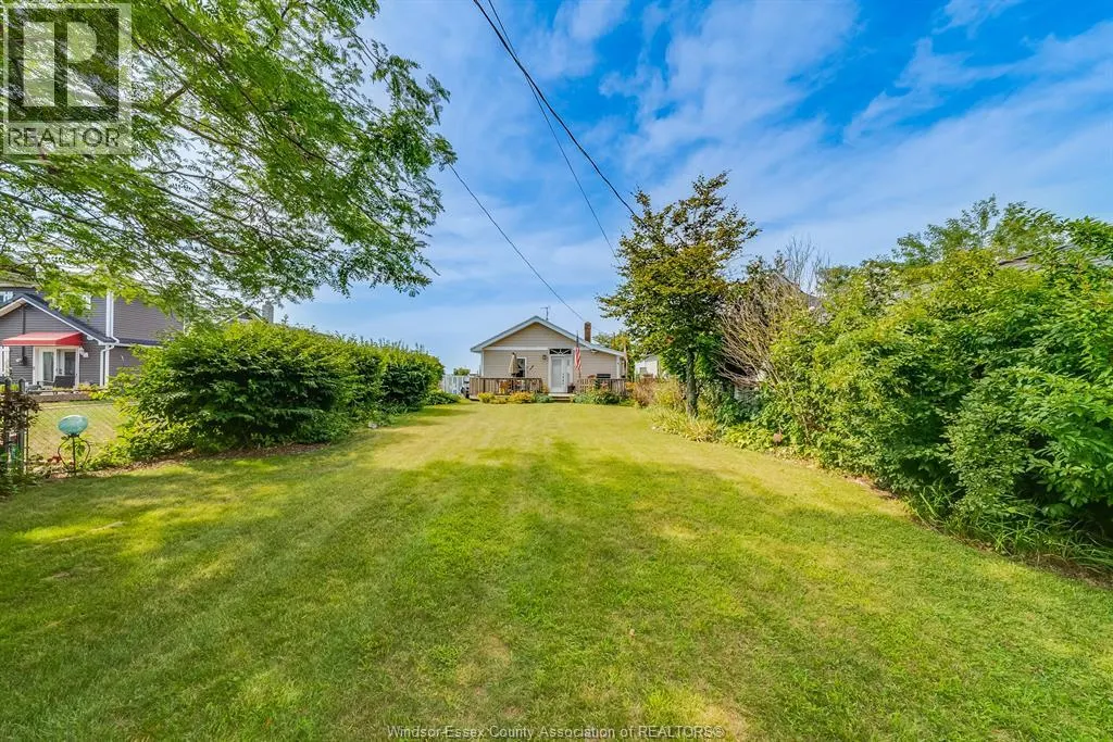 499 LAKESIDE DRIVE