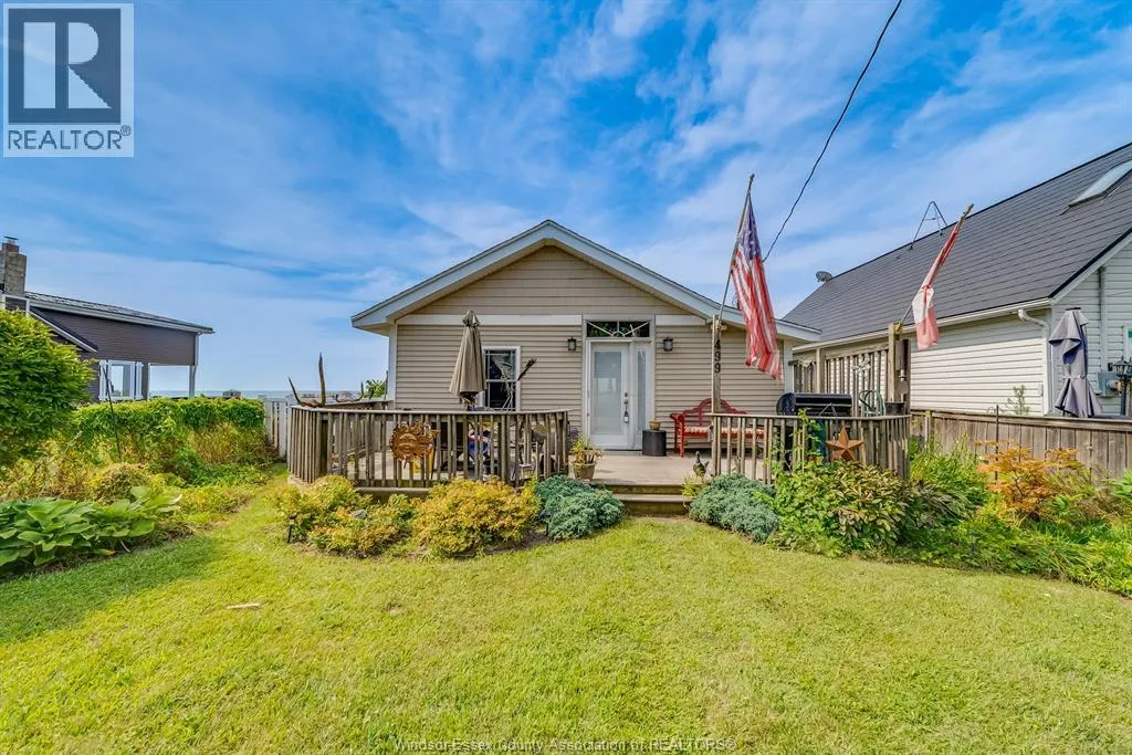 499 LAKESIDE DRIVE