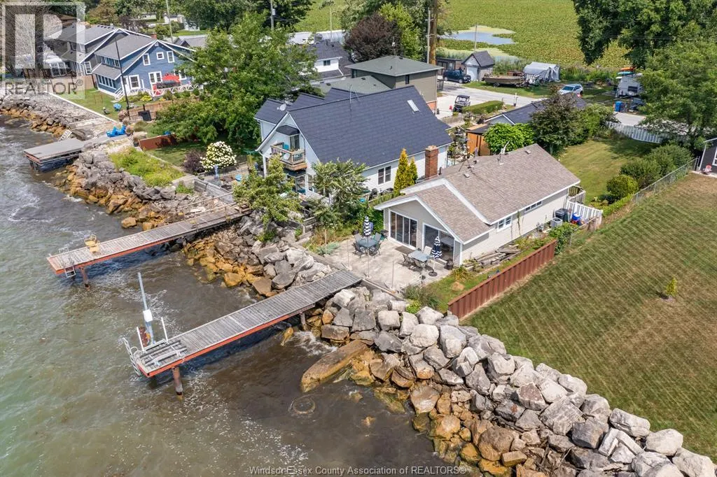499 LAKESIDE DRIVE