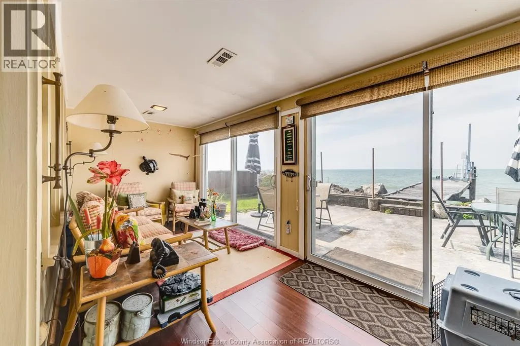 499 LAKESIDE DRIVE