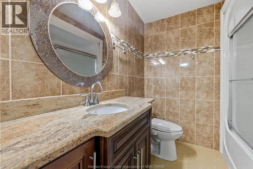 707 SARAH COURT Unit# LOWER
