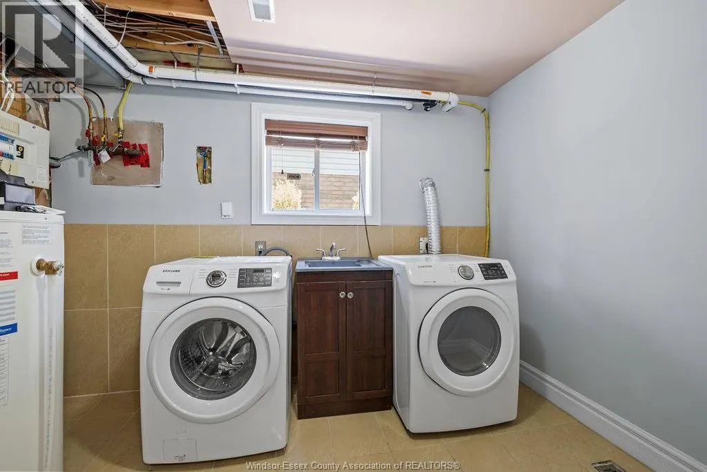 707 SARAH COURT Unit# LOWER