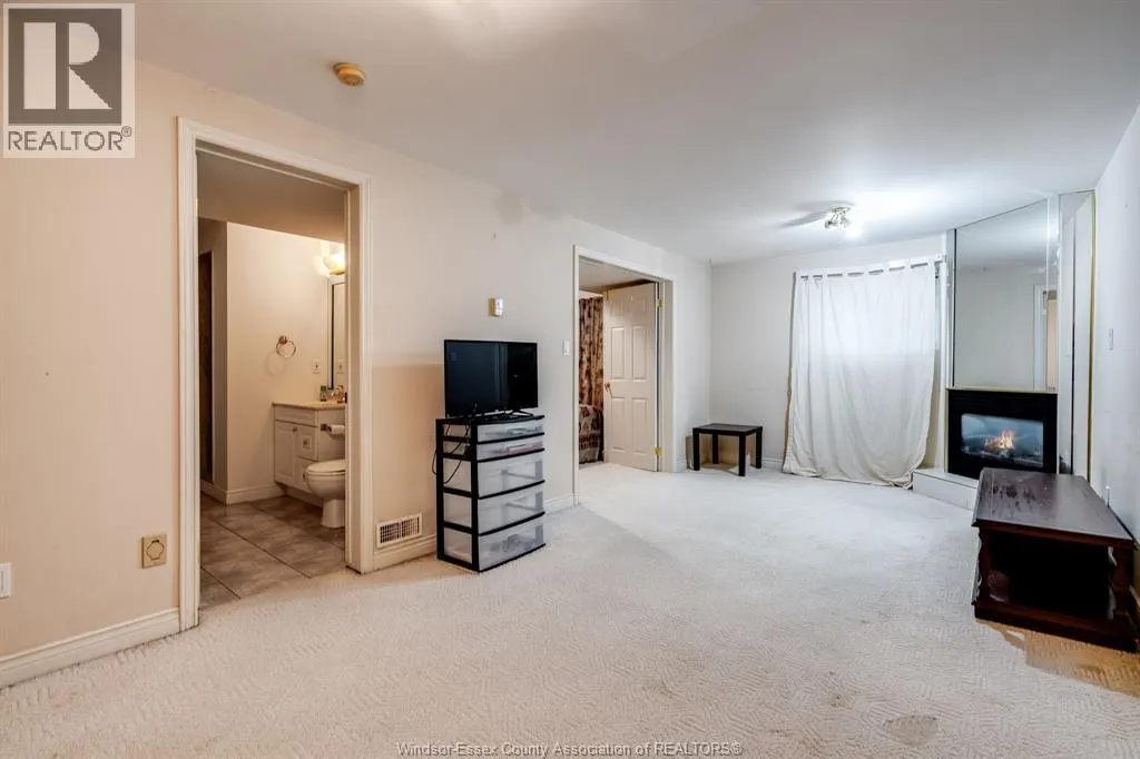 730 Cabana ROAD East