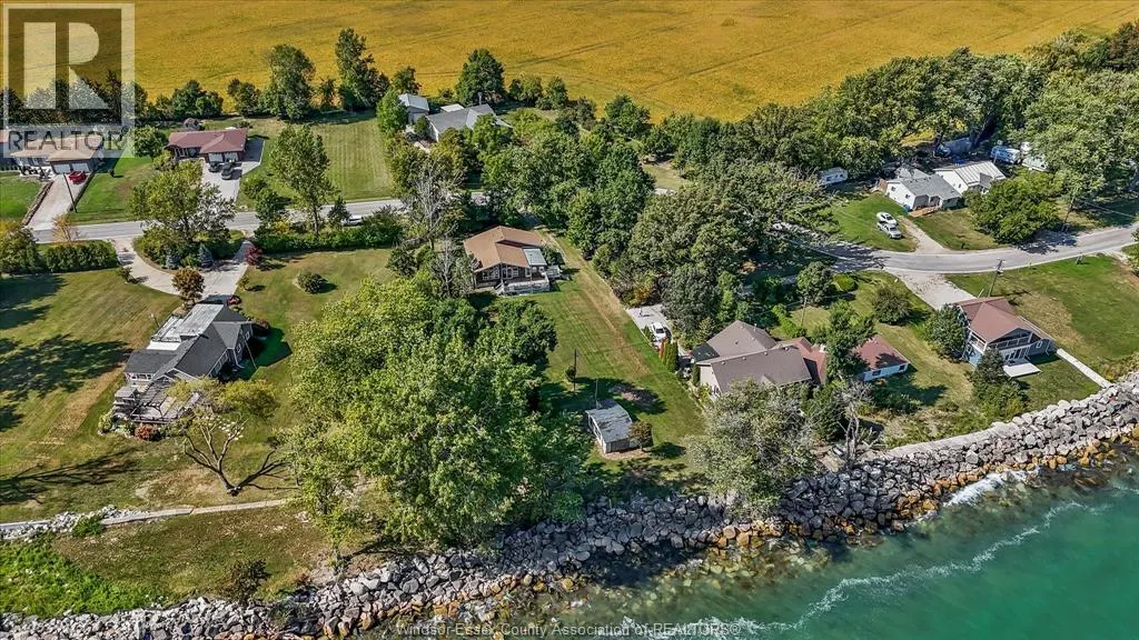192 LAKESHORE DRIVE