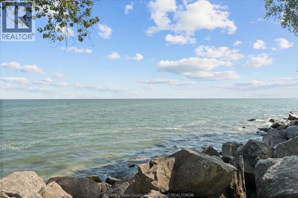 192 LAKESHORE DRIVE