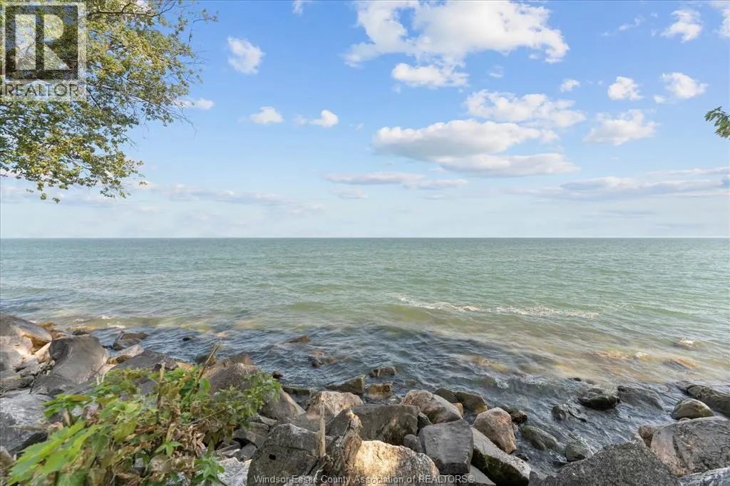 192 LAKESHORE DRIVE