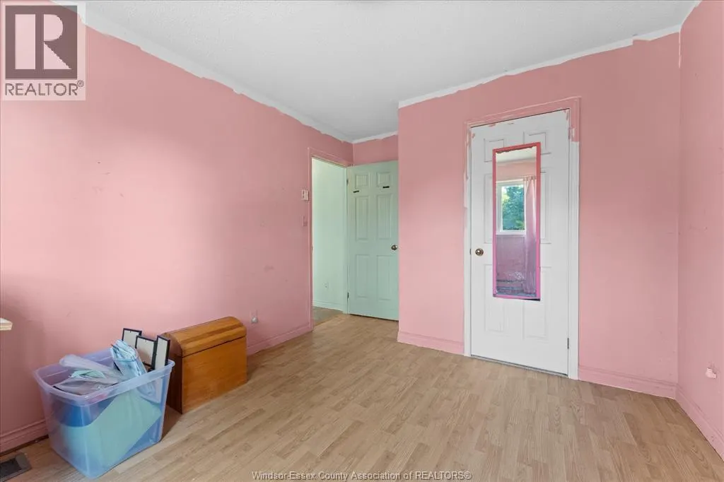 192 LAKESHORE DRIVE