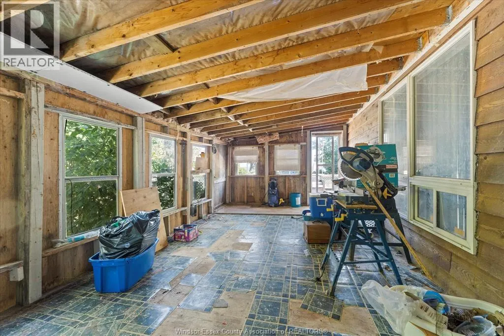 192 LAKESHORE DRIVE