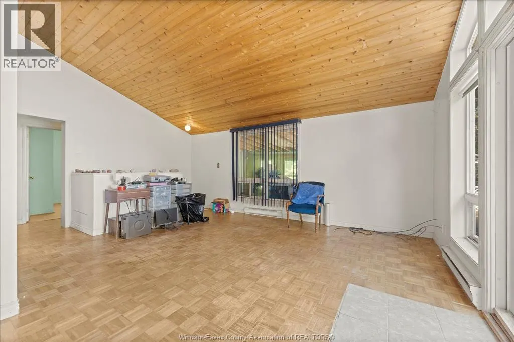 192 LAKESHORE DRIVE