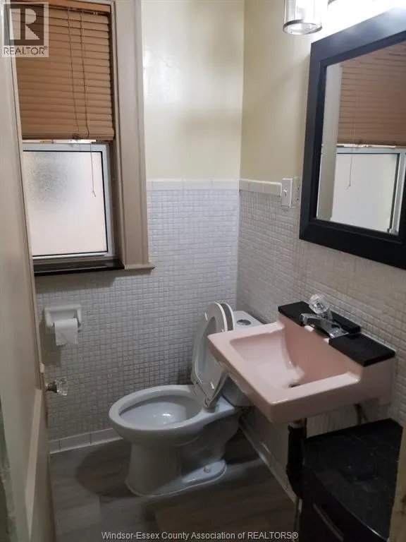 1093 HOWARD Unit# 1