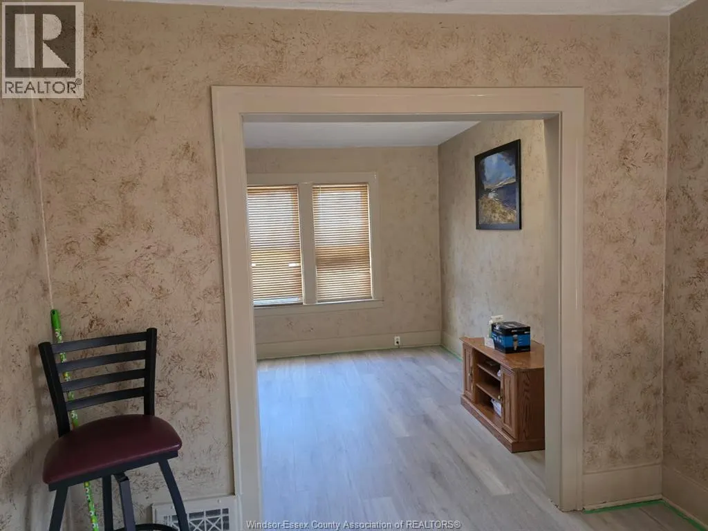 1093 HOWARD Unit# 1