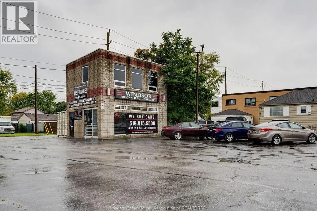 3277 TECUMSEH ROAD East