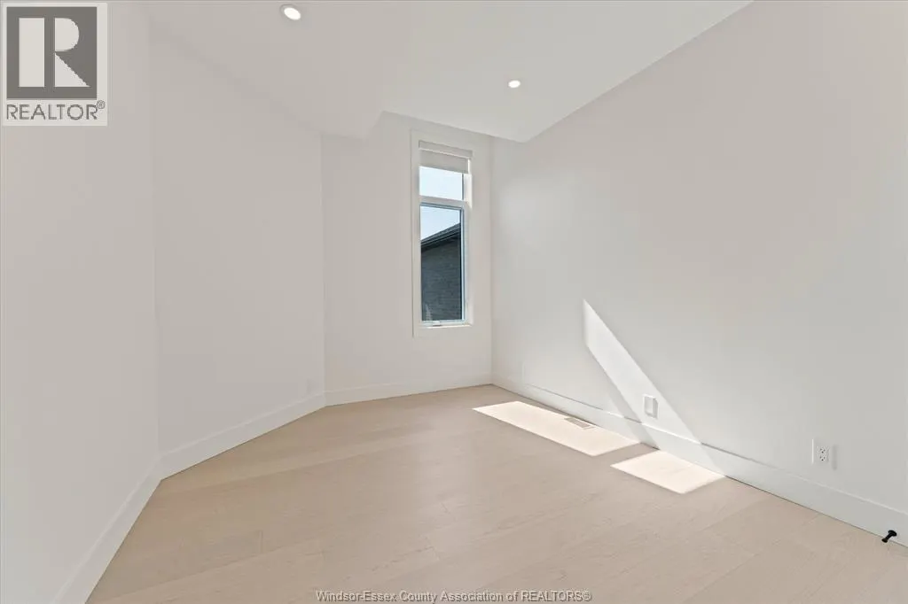 3 EAGLE STREET