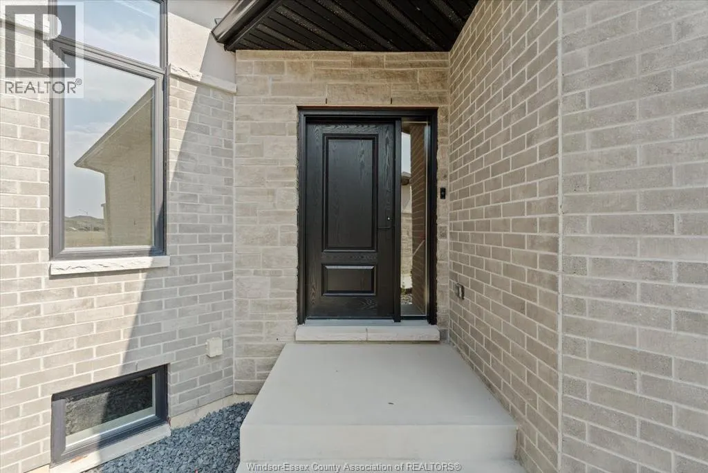 3 EAGLE STREET