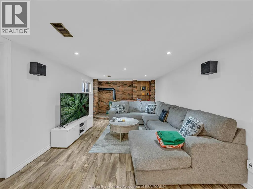 2894 SHERWAY DRIVE