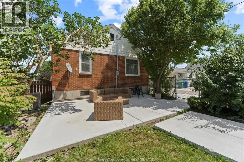 379 LAUZON ROAD