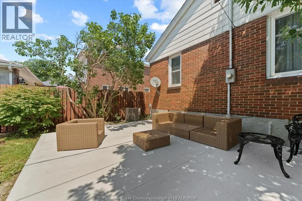 379 LAUZON ROAD