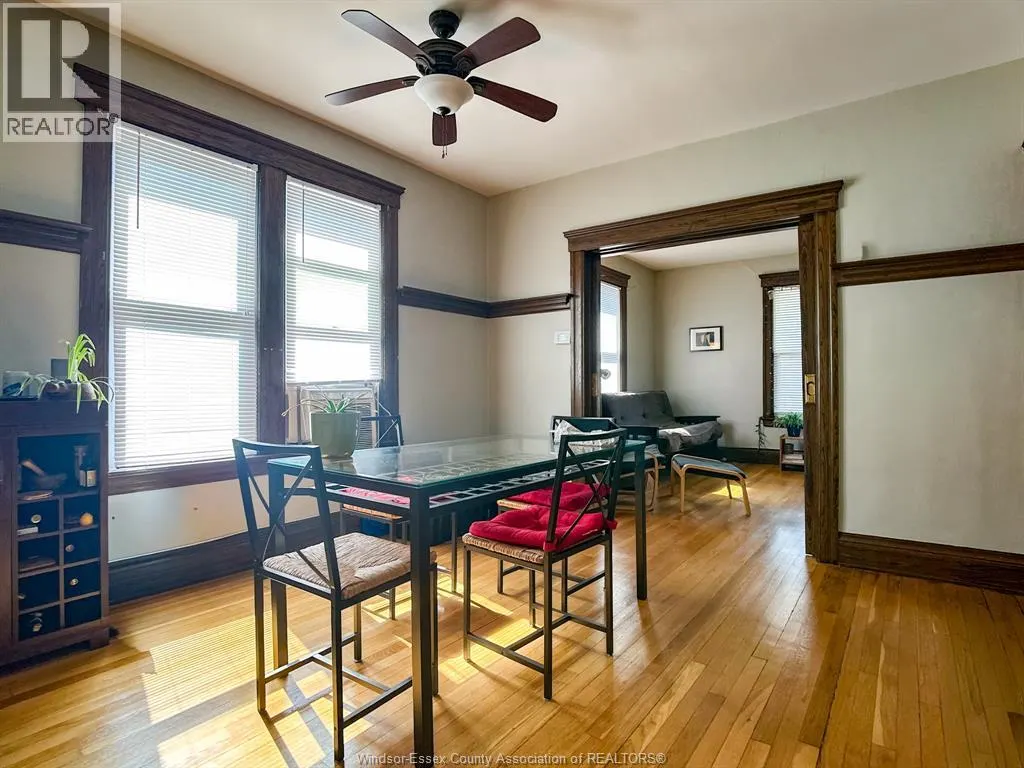 328 GLADSTONE