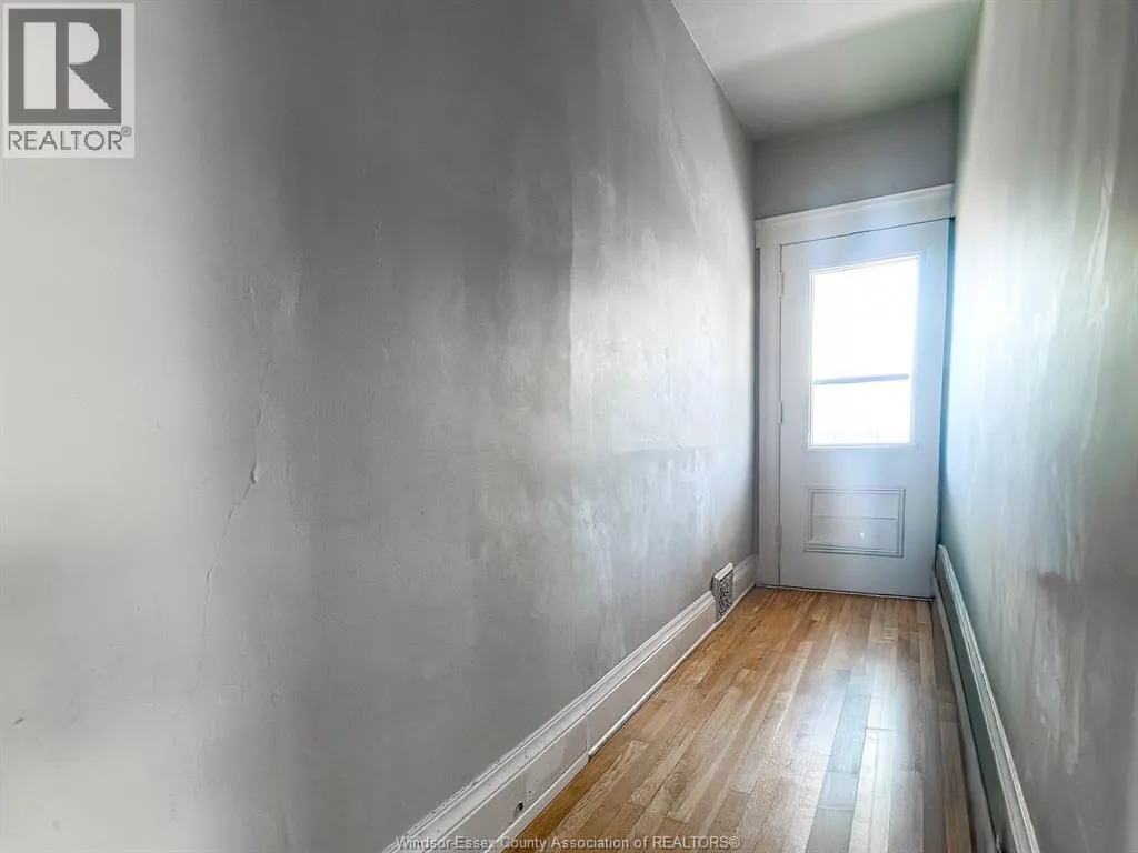 328 GLADSTONE