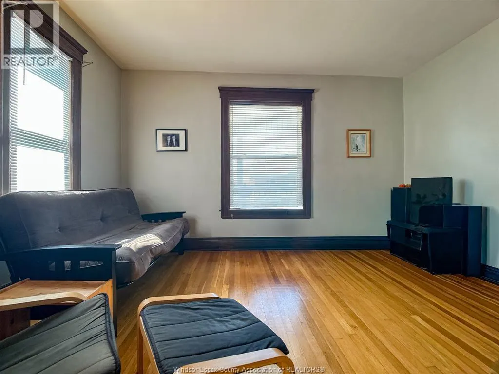 328 GLADSTONE