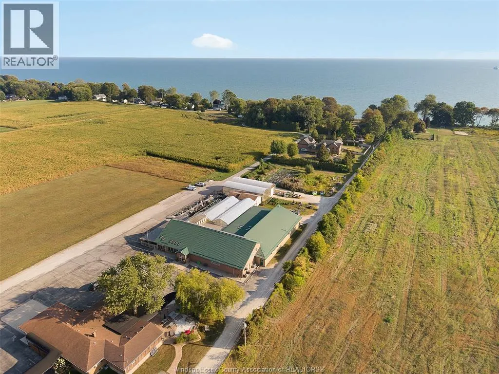 585 SEACLIFF DRIVE
