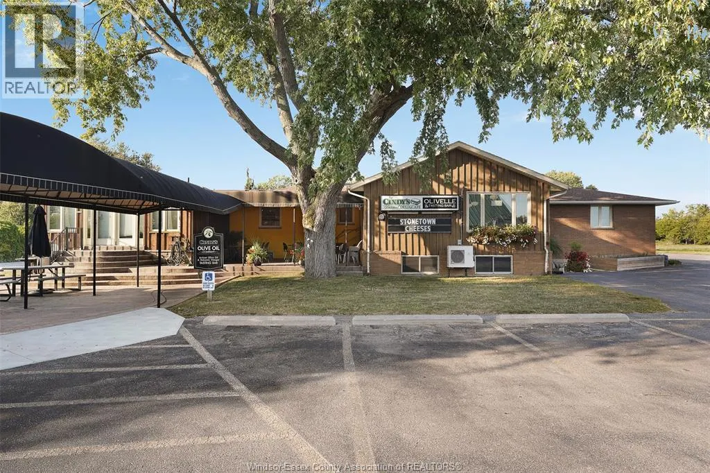 585 SEACLIFF DRIVE